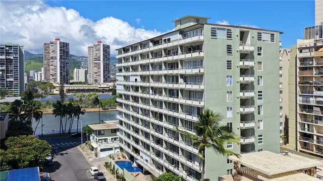 445 Kaiolu Street 104, Honolulu, HI 96815