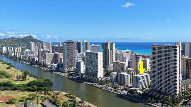 445 Kaiolu Street 104, Honolulu, HI 96815