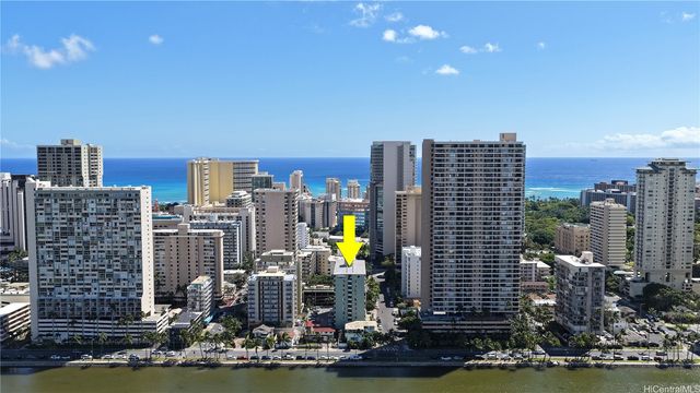 445 Kaiolu Street 104, Honolulu, HI 96815