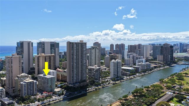 445 Kaiolu Street 104, Honolulu, HI 96815