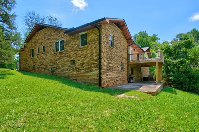 2584 Ditty Rd, Cookeville, TN 38506