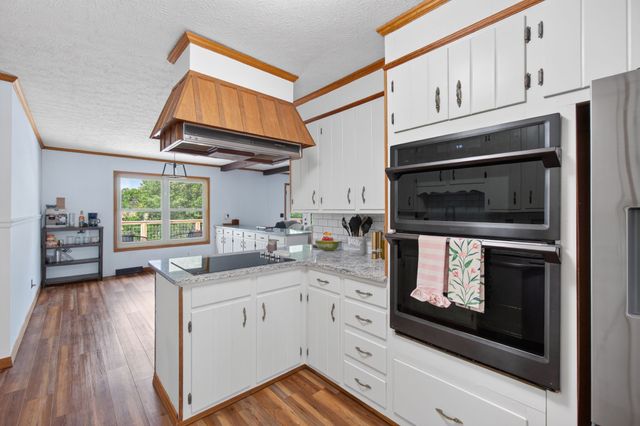 2584 Ditty Rd, Cookeville, TN 38506