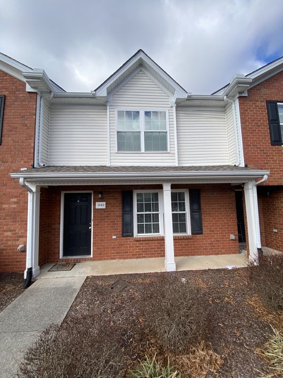 1043 Sitting Bull Xing, Murfreesboro, TN 37128