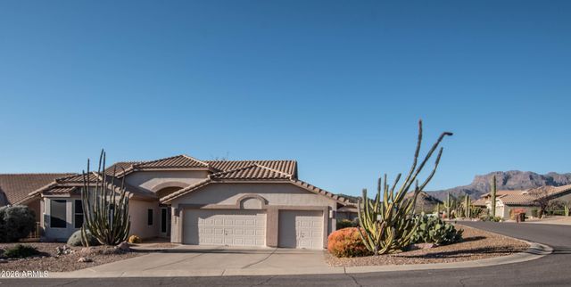 8932 E SALIX Circle, Gold Canyon, AZ 85118