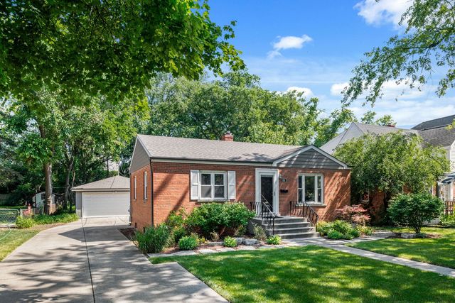 505 W Alexander Boulevard, Elmhurst, IL 60126