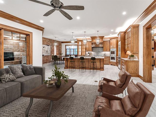 9448 Lake Way Run, Jones, OK 73049