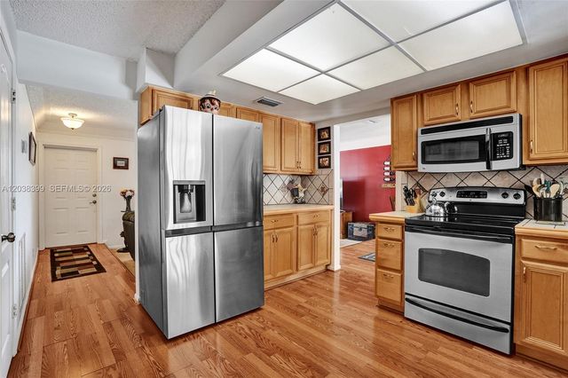 8529 NW 20th Ct, Coral Springs, FL 33071