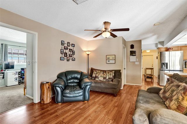 8529 NW 20th Ct, Coral Springs, FL 33071