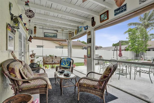 8529 NW 20th Ct, Coral Springs, FL 33071