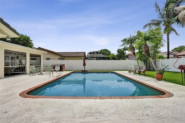 8529 NW 20th Ct, Coral Springs, FL 33071