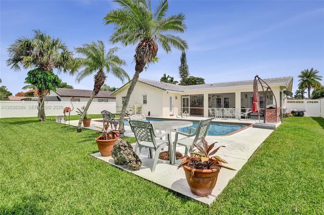 8529 NW 20th Ct, Coral Springs, FL 33071
