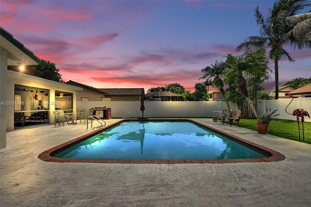 8529 NW 20th Ct, Coral Springs, FL 33071