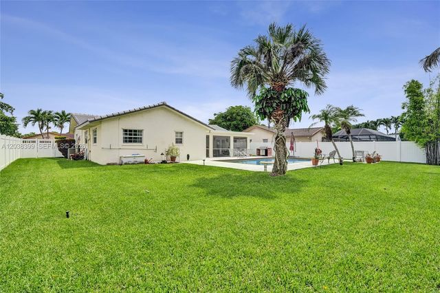 8529 NW 20th Ct, Coral Springs, FL 33071