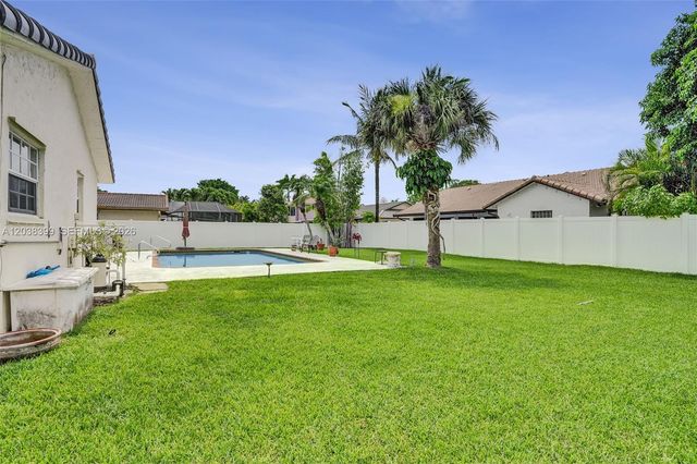 8529 NW 20th Ct, Coral Springs, FL 33071