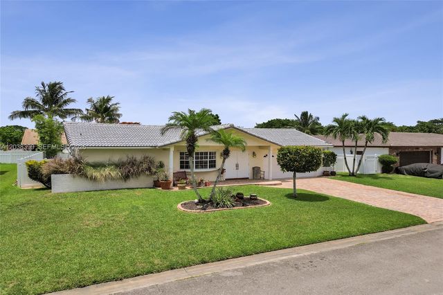 8529 NW 20th Ct, Coral Springs, FL 33071