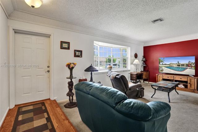 8529 NW 20th Ct, Coral Springs, FL 33071