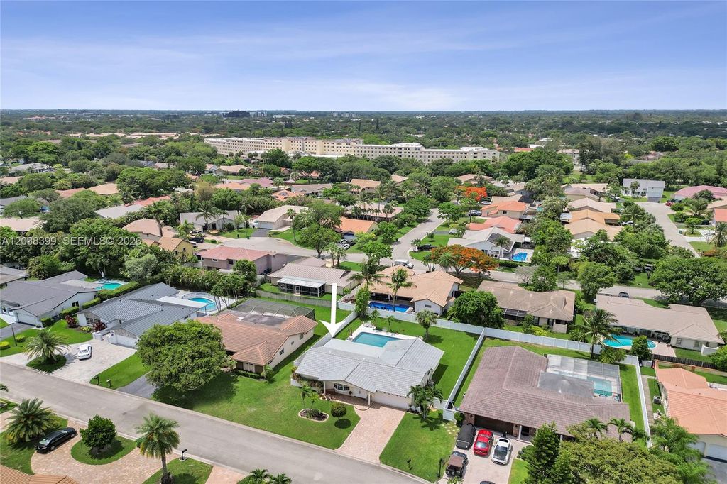 8529 NW 20th Ct, Coral Springs, FL 33071