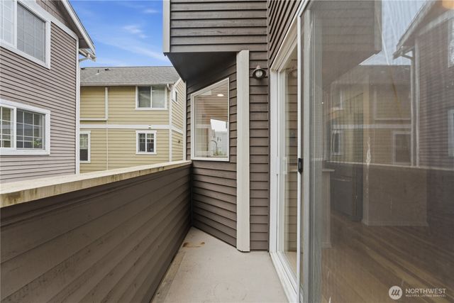 11732 Greenwood Avenue N, Seattle, WA 98133
