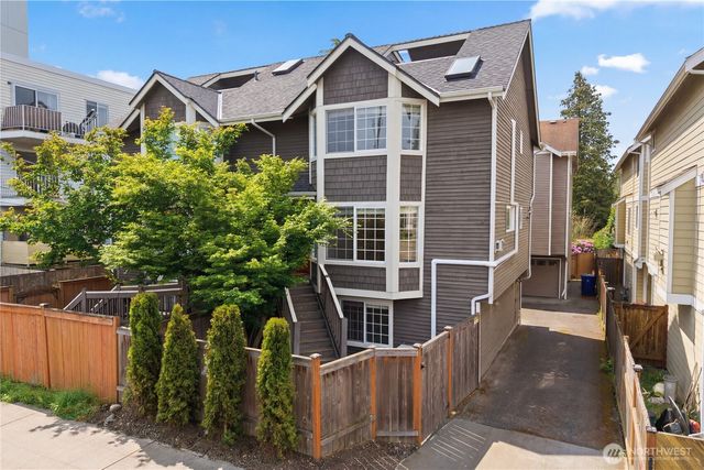 11732 Greenwood Avenue N, Seattle, WA 98133