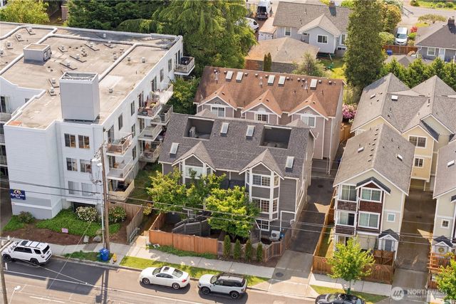 11732 Greenwood Avenue N, Seattle, WA 98133