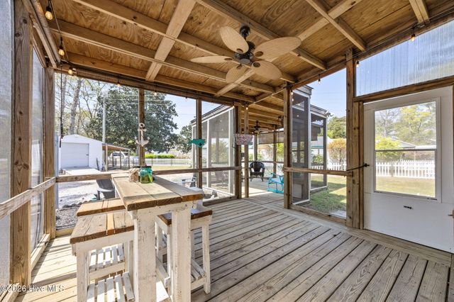 1285 Highway 101, Beaufort, NC 28516