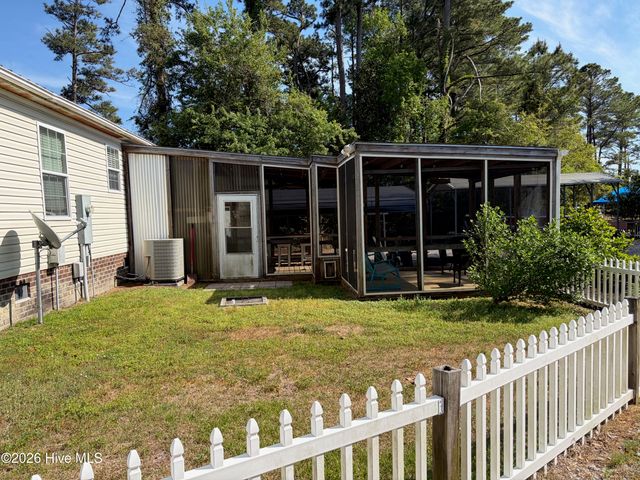 1285 Highway 101, Beaufort, NC 28516