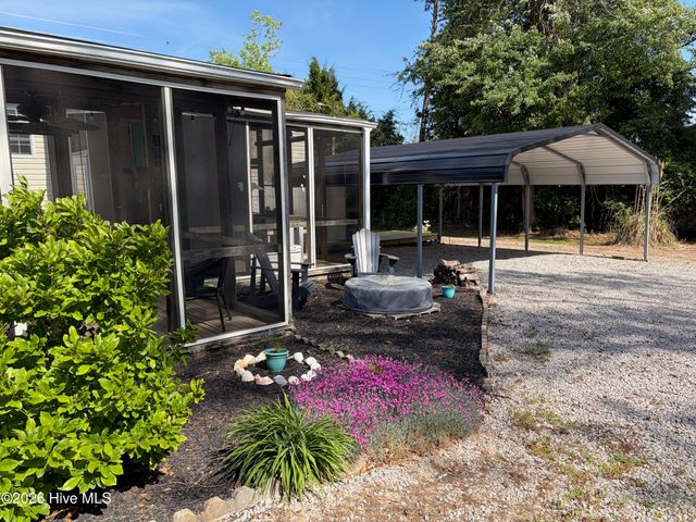 1285 Highway 101, Beaufort, NC 28516