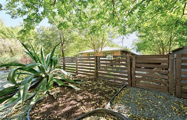 707 JOSEPHINE ST B, Austin, TX 78704