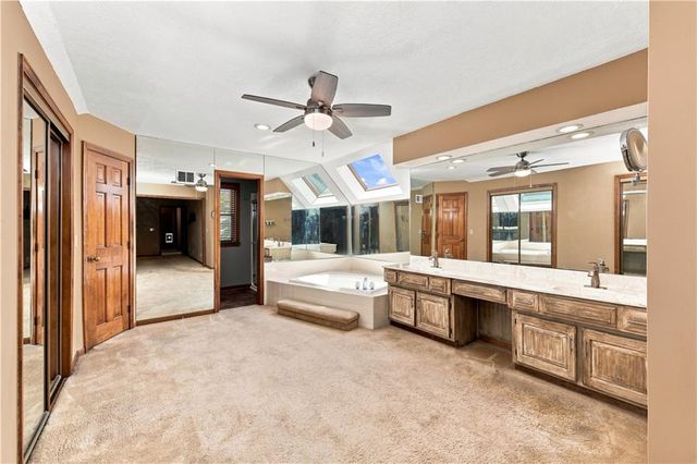 2700 NW Bent Tree Circle, Lee's Summit, MO 64081
