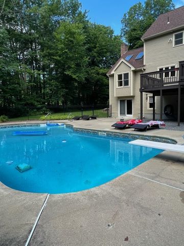 53 Munroe Drive, Hampstead, NH 03826