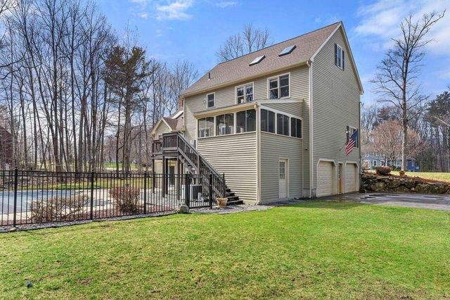 53 Munroe Drive, Hampstead, NH 03826