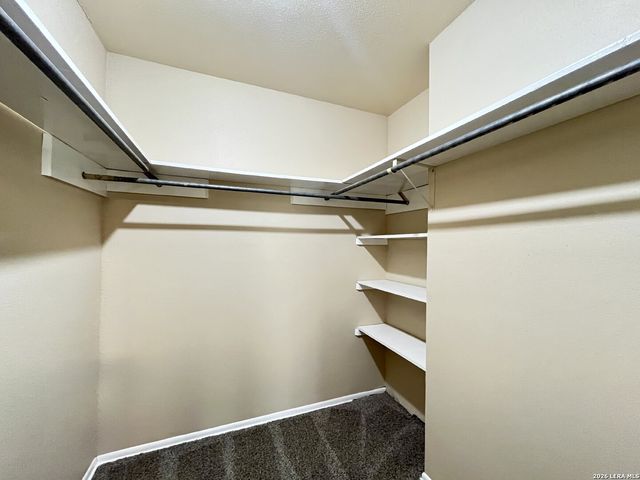 8211 Creekline Dr, San Antonio, TX 78251
