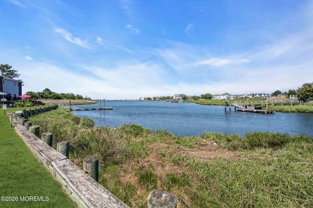 25 Meadow Avenue 51, Monmouth Beach, NJ 07750