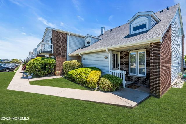 25 Meadow Avenue 51, Monmouth Beach, NJ 07750