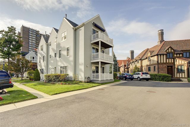168-03 Powells Cove Boulevard 13, Beechhurst, NY 11357