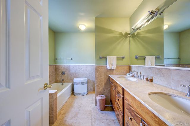 168-03 Powells Cove Boulevard 13, Beechhurst, NY 11357