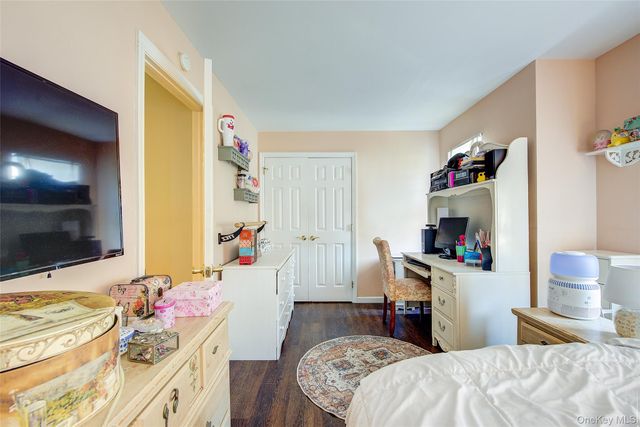 168-03 Powells Cove Boulevard 13, Beechhurst, NY 11357