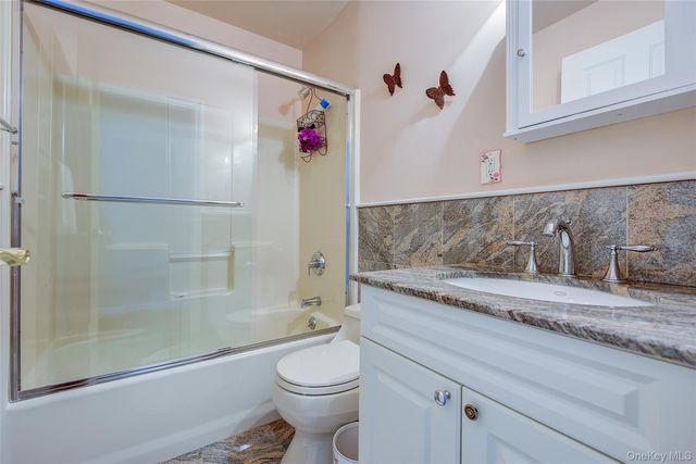 168-03 Powells Cove Boulevard 13, Beechhurst, NY 11357