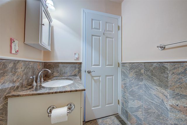 168-03 Powells Cove Boulevard 13, Beechhurst, NY 11357