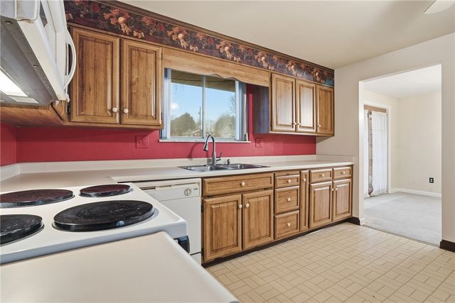 3009 Glengary Dr, Unity Twp, PA 15601