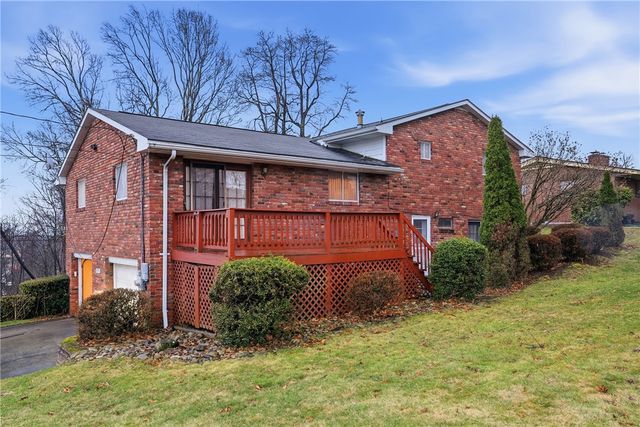 3009 Glengary Dr, Unity Twp, PA 15601