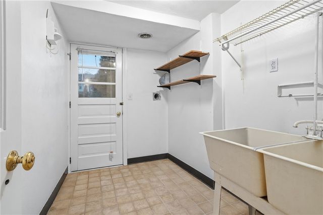 3009 Glengary Dr, Unity Twp, PA 15601