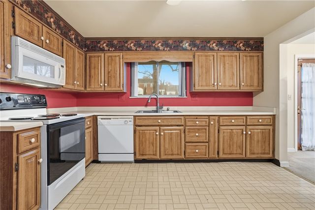 3009 Glengary Dr, Unity Twp, PA 15601