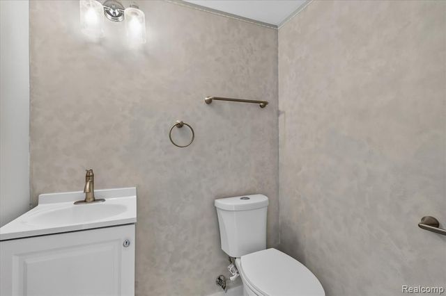 9607 Harbour Cove Court, Ypsilanti, MI 48197