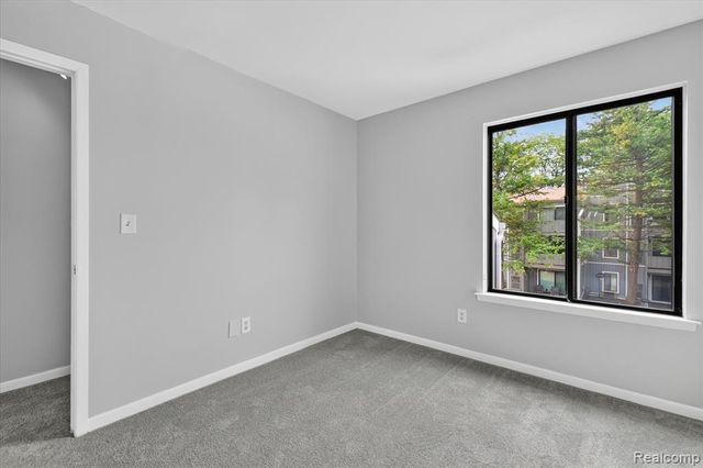 9607 Harbour Cove Court, Ypsilanti, MI 48197