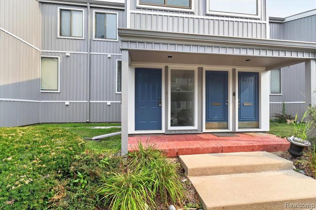 9607 Harbour Cove Court, Ypsilanti, MI 48197