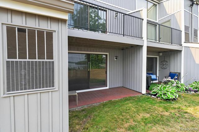 9607 Harbour Cove Court, Ypsilanti, MI 48197