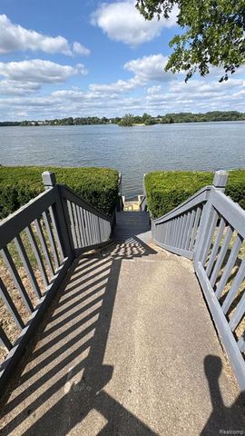 9607 Harbour Cove Court, Ypsilanti, MI 48197