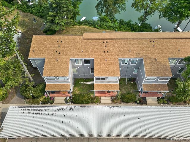 9607 Harbour Cove Court, Ypsilanti, MI 48197