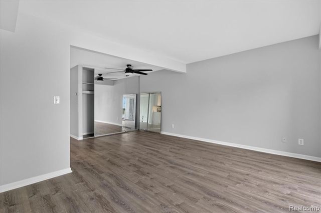 9607 Harbour Cove Court, Ypsilanti, MI 48197